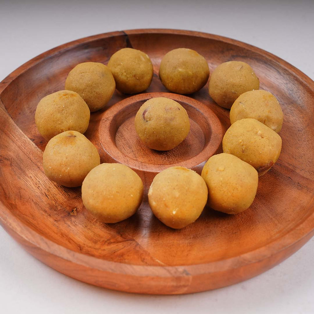 Besan laddu